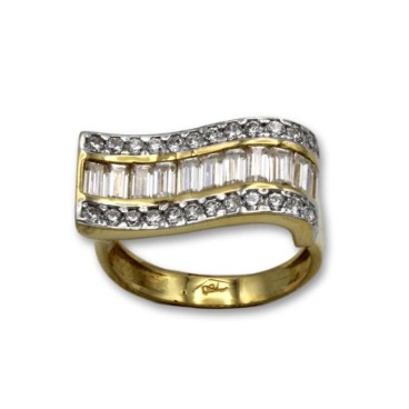 Sortija de oro con forma de ola y circonitas