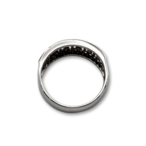 Sortija de oro blanco con grecas caladas