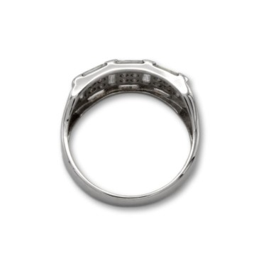 Sortija de oro blanco con cuadrados y piedras