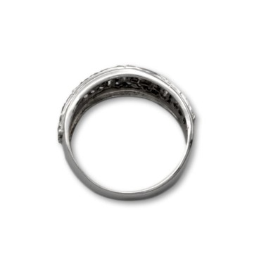 Sortija de oro blanco con grecas con circonitas pequeña