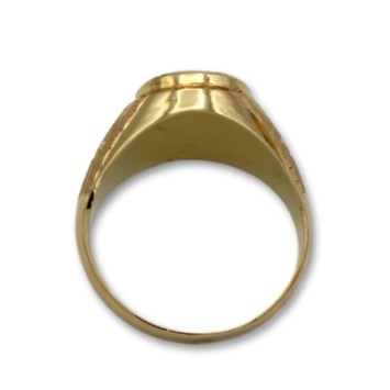 Sello de oro ovalado con tallas y zafiro