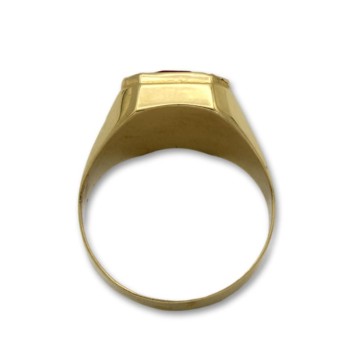 Sello de oro rectangular con tallas y rubí grande