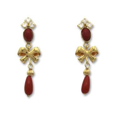 Pendiente de oro con coral y lazo