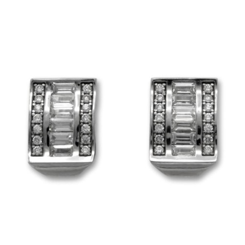 Pendiente de oro blanco con circonitas en baguet y pavé