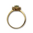 Sortija de oro con flor de circonitas y esmeralda