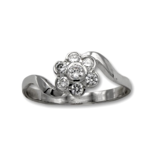 Sortija de oro blanco de flor y circonitas