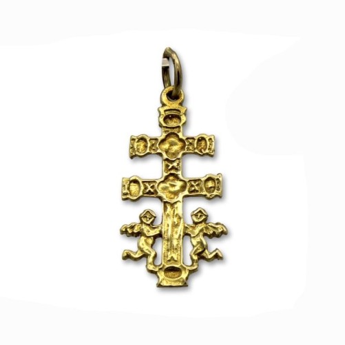 Cruz Caravaca en oro mediana fundida