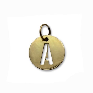 Colgante de oro circulo con letra