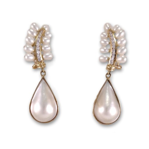 Juego de pendientes y sortija de oro con circonitas y perlas