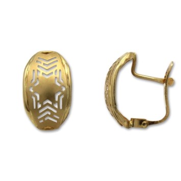 Pendientes cortos en oro de 18k con calados formando una estrella