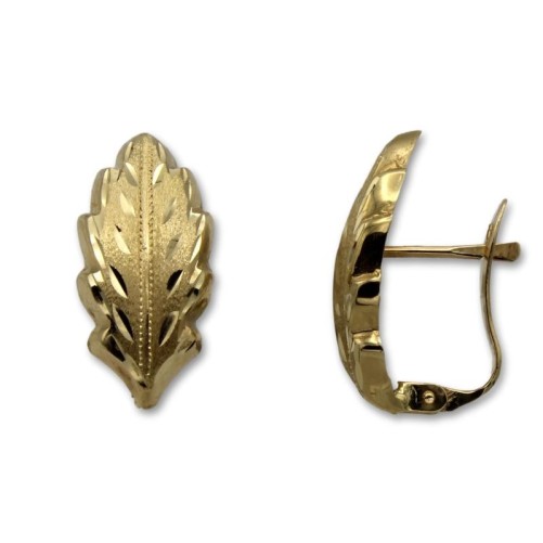 Pendiente de oro diseño de hoja tallada