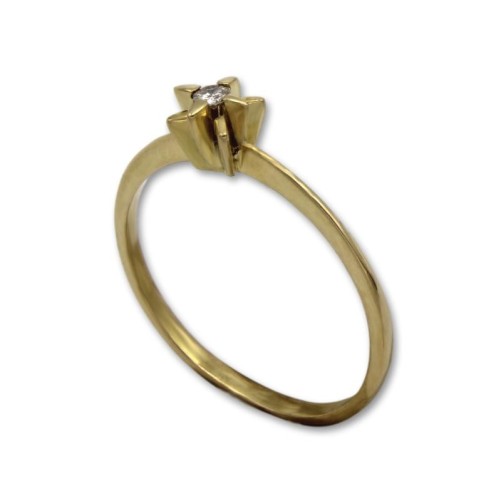 Solitario de oro y diamante