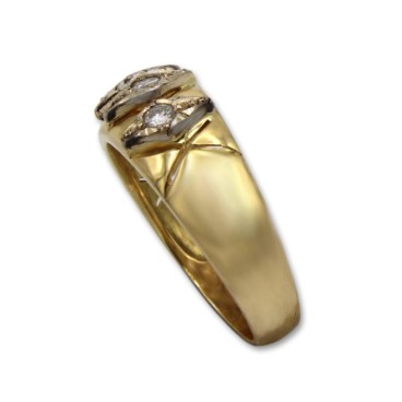 Sortija de oro con cinco diamantes diseño de rombos
