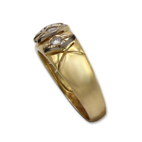Sortija de oro con cinco diamantes diseño de rombos