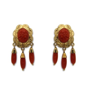 Pendiente oro largo coral