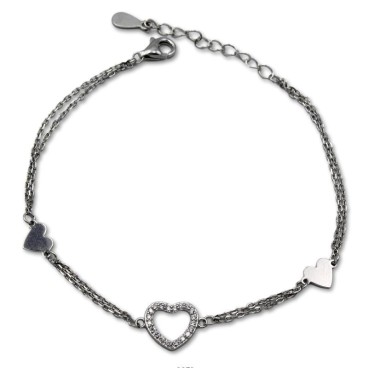 Pulsera en plata con tres corazones con acabado en rodio