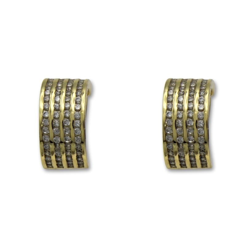 Pendiente de plata chapado en oro con circonitas en linea y cierre omega