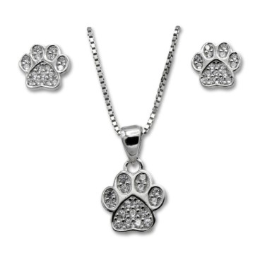 conjunto en plata de ley formado por pendientes y colgante con cadena