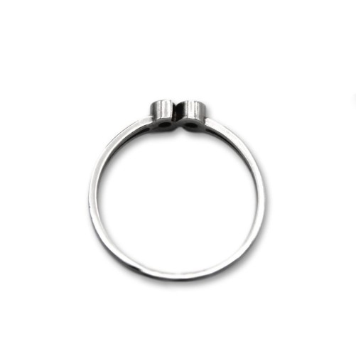 Sortija de oro blanco tu y yo con circonita amatista y blanca