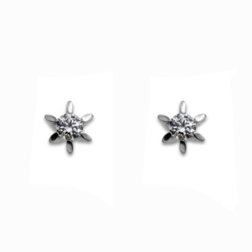 Pendiente en oro blanco de 18k circonita con seis garras acuchillada