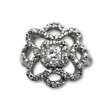 Anillo de plata con circonitas y calados