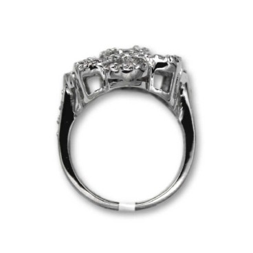 Anillo de plata con circonitas y calados