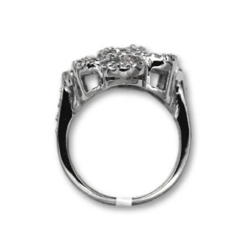 Anillo de plata con circonitas y calados